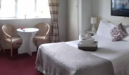 The White House Konukevi Salthill