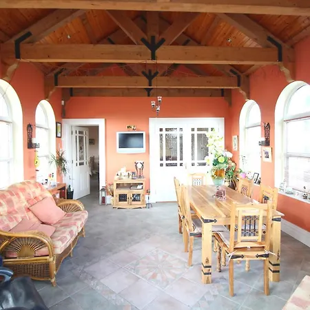 Holiday home The White House Ballinakill (Galway)