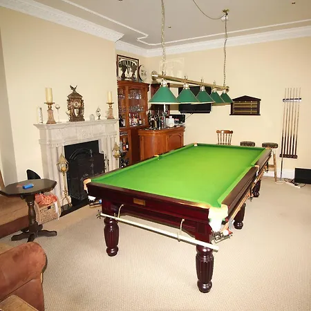 The White House Holiday home *