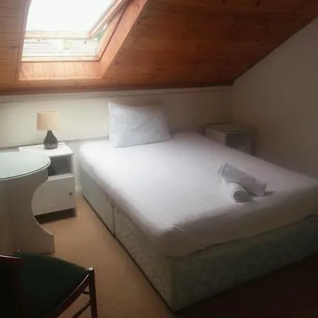 Gasthuis The White House 3*