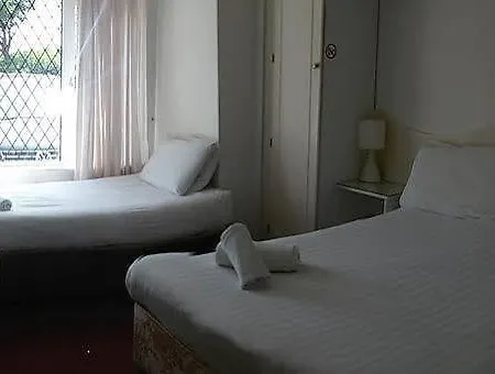 The White House Salthill