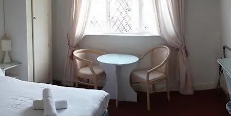 The White House 3*