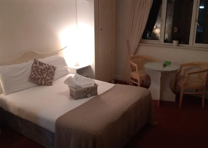 The White House Konukevi