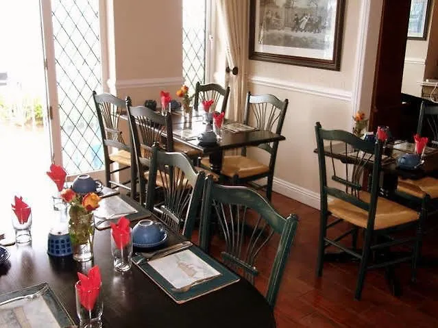 Konukevi The White House Salthill